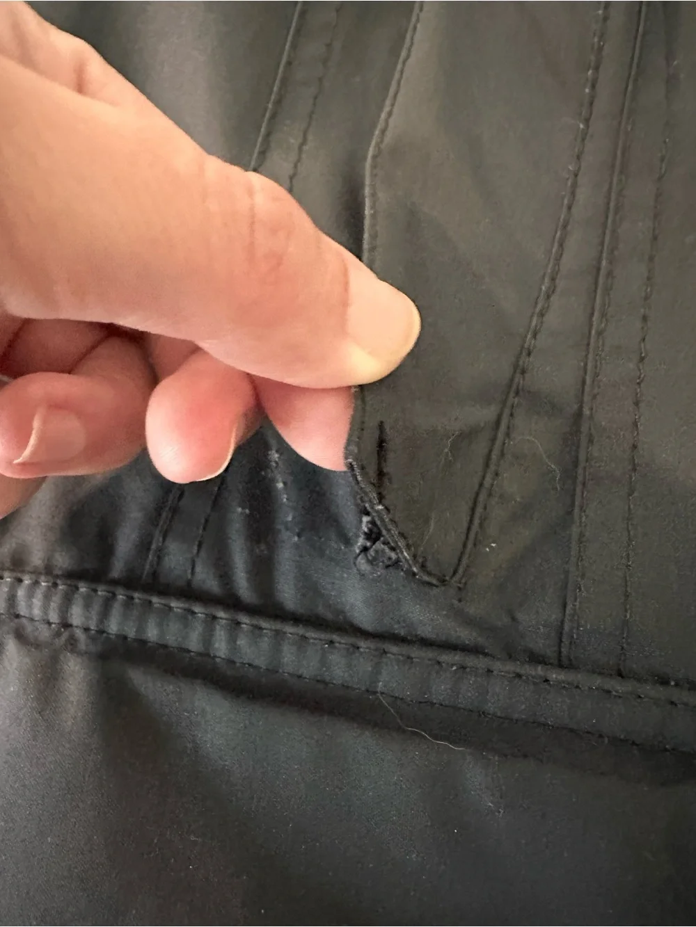 Barbour Women’s Navy Waxed Jacket - Picture 4 of 6